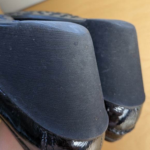 GEOX Wedge Glossy Leather Slip On Women Shoes Size 39.5 = 9.5 US Silver Buckle - Picture 9 of 10